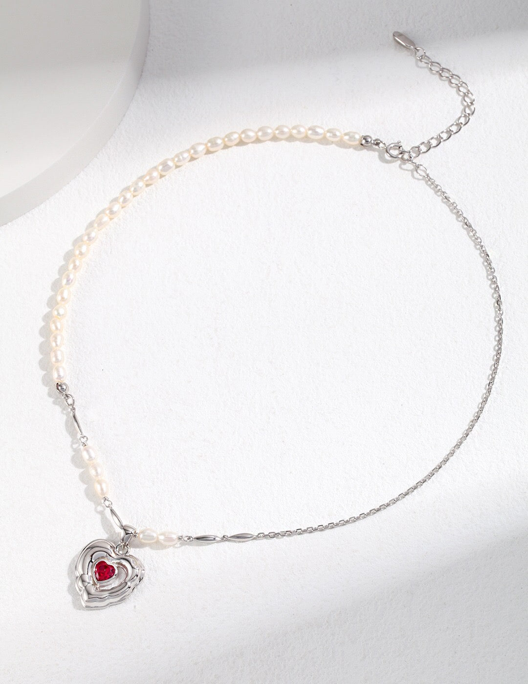 Elegant Heart With Pearl Necklace